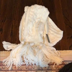 Knit ivory scarf